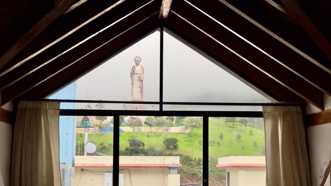Hotel Noris Alausi Bagian luar foto