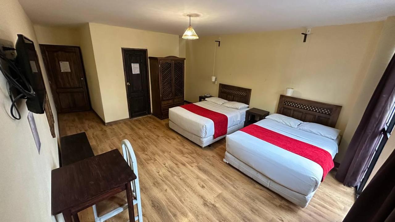 Hotel Noris Alausi Bagian luar foto